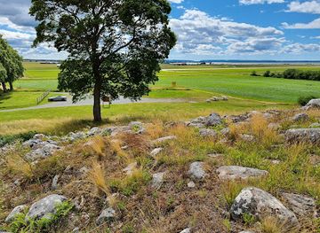 sweden/vastergotland/landmark/stenkullen-i-tun