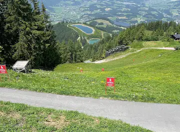 Tribüne-Hahnkammabfahrt