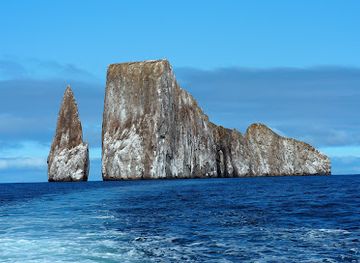 ecuador/puerto-baquerizo-moreno/landmark/hammerhead-discovery