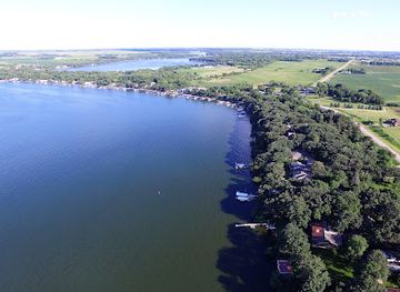iowa/iowa-great-lakes/landmark/big-spirit-lake