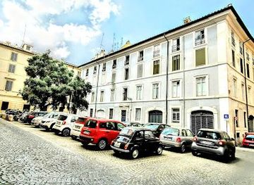 vatican-city/vatican-pinacoteca/landmark/piazza-di-s-simeone