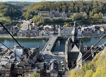 belgium/ardennes-mountains/landmark/telepherique-de-la-citadelle-de-dinant