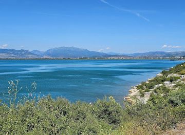 montenegro/lake-skadar/landmark/beach-spot-zalli-i-vogel-shiroke