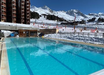 france/la-plagne/landmark/magic-pool-piscine-de-la-plagne-bellecote