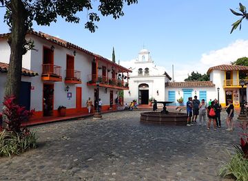 colombia/medellin/laureles/landmark/sculpture-park-nutibara-hill