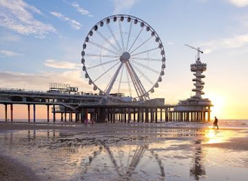 netherlands/rijnmond/landmark/de-pier