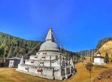 bhutan/trashigang/landmark/chendebji-chorten