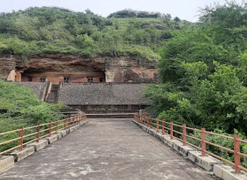 india/madhya-pradesh/landmark/bagh-buddhist-caves