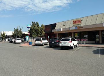 washington/richland/landmark/uptown-shopping-center