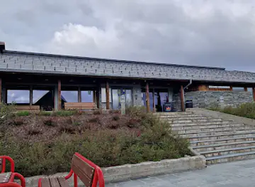 Hovden grendehus og bibliotek