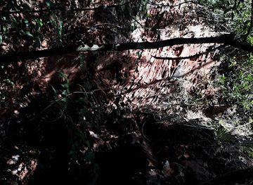 paraguay/aregua/landmark/cueva-monumento-cerro-koi-y-chorori