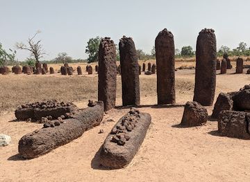 the-gambia/kiang-east/landmark/stone-circles-of-gambia