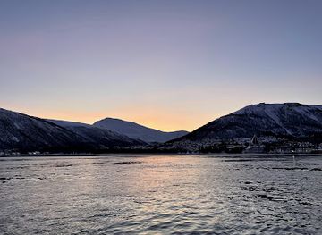 norway/tromso/landmark/northern-yachting