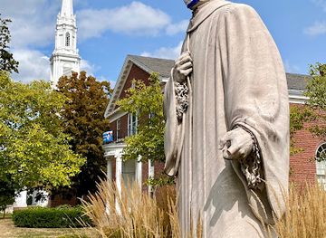 connecticut/west-hartford/landmark/noah-webster-statue