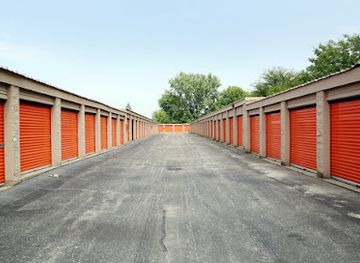 illinois/bolingbrook/landmark/public-storage