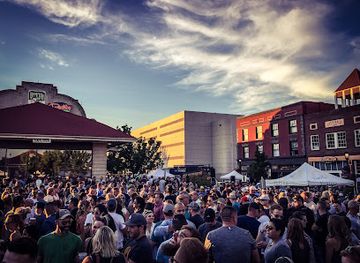 washington/yakima/landmark/downtown-summer-nights