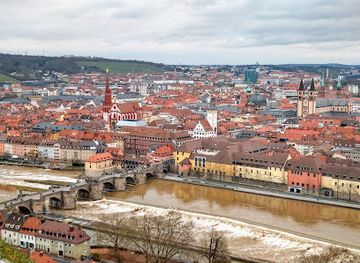 germany/wurzburg/altstadt/landmark/old-main-bridge