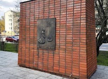 poland/masovia/landmark/plaque-commemorating-the-symbolic-gesture-of-west-german-chancellor-willy-brandt-in-1970