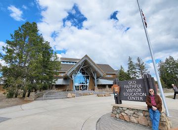 wyoming/teton-county/landmark/old-faithful-visitor-and-education-center