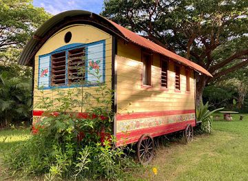 new-caledonia/bourail/landmark/l-aire-de-famille