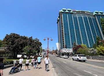 canada/niagara-falls/landmark/war-memorial