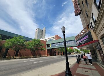 indiana/fort-wayne/landmark/embassy-theatre