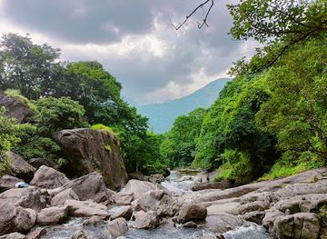 india/kerala-backwaters/landmark/marmala-waterfalls