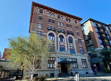 washington/tacoma/landmark/vintage-y