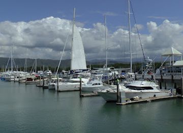 australia/daintree-rainforest/landmark/visit-port-douglas-daintree