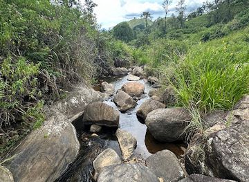 sri-lanka/matale-district/landmark/natural-bath-place-sembuwatta-road
