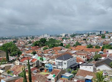 indonesia/bandung/landmark/paris-van-java