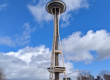 washington/seattle/landmark/seattle-s-iconic-space-needle-tower