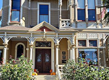 california/napa-valley/landmark/ackerman-family-vineyards-at-the-ackerman-heritage-house