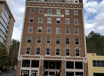 arkansas/hot-springs/landmark/desoto-rock-and-gift-shop