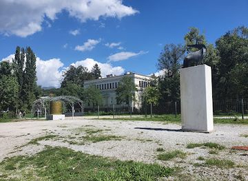 bosnia-and-herzegovina/sarajevo/landmark/icar-canned-beef-monument