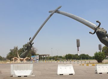 iraq/baghdad/al-karada/landmark/victory-arch