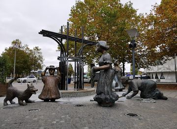 luxembourg/remich/landmark/place-dr-fernand-kons