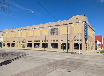 ohio/dayton/landmark/america-s-packard-museum