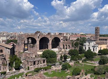 vatican-city/vatican-gardens/landmark/crown-tours