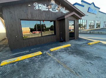 missouri/poplar-bluff/landmark/donut-house-bakery-deli