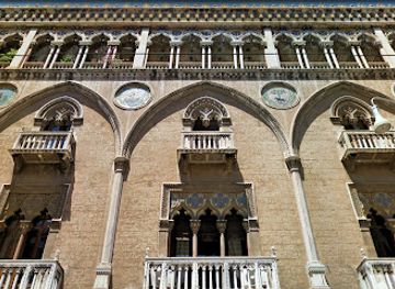 italy/bari/santo-spirito/landmark/palazzo-fizzarotti