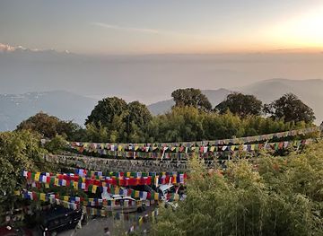 india/darjeeling/tiger-hill/landmark/tiger-hill-sunrise-observatory