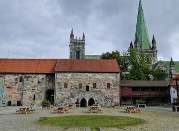 norway/trondheim/landmark/archbishop-s-palace-trondheim