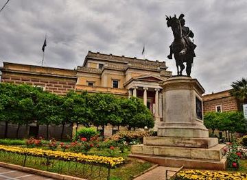 greece/athens/landmark/commander-in-chief-theodoros-kolokotronis-mounted