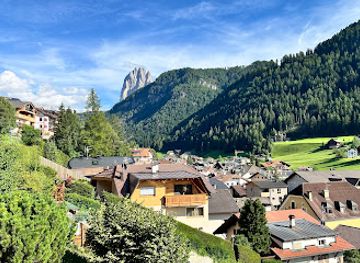 italy/val-gardena/landmark/ortisei-val-gardena