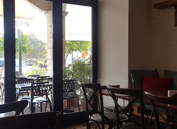 lebanon/tripoli/landmark/una-pizza-tripoli