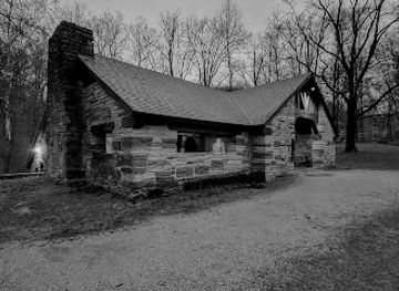 indiana/brown-county-state-park/landmark/lower-shelter-brown-county-state-park