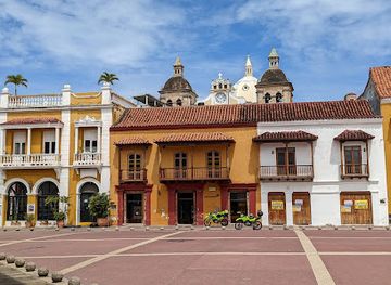 colombia/cartagena/landmark/plaza-de-la-aduana