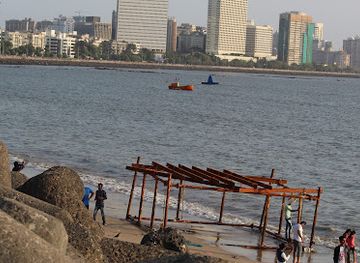 india/malabar-coast/landmark/marine-drive-beach