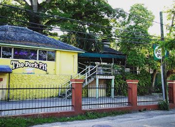 jamaica/montego-bay/landmark/the-pork-pit
